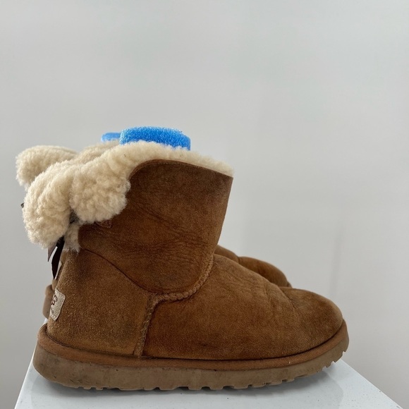 Ugg Bailey Bow Boots Ladies Size 6 - Picture 3 of 7